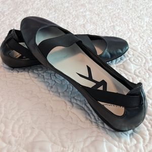 Anne Klein Black Ballet Flats, Size 8